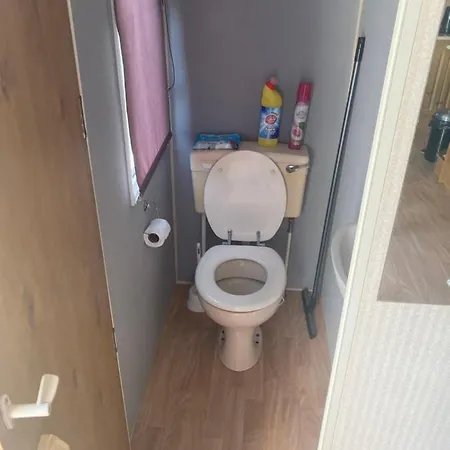 Mobilhome Bordure De Camping *